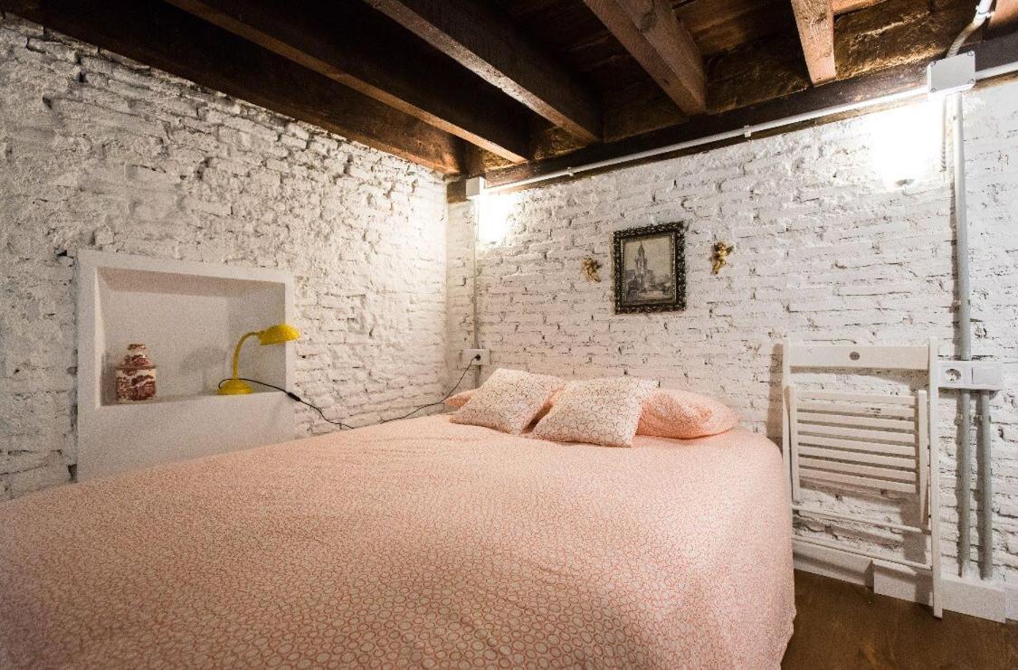 Airbhouse Private Rooms & Apartments Seville Ngoại thất bức ảnh