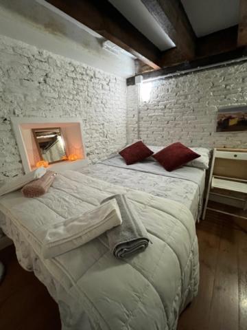 Airbhouse Private Rooms & Apartments Seville Phòng bức ảnh