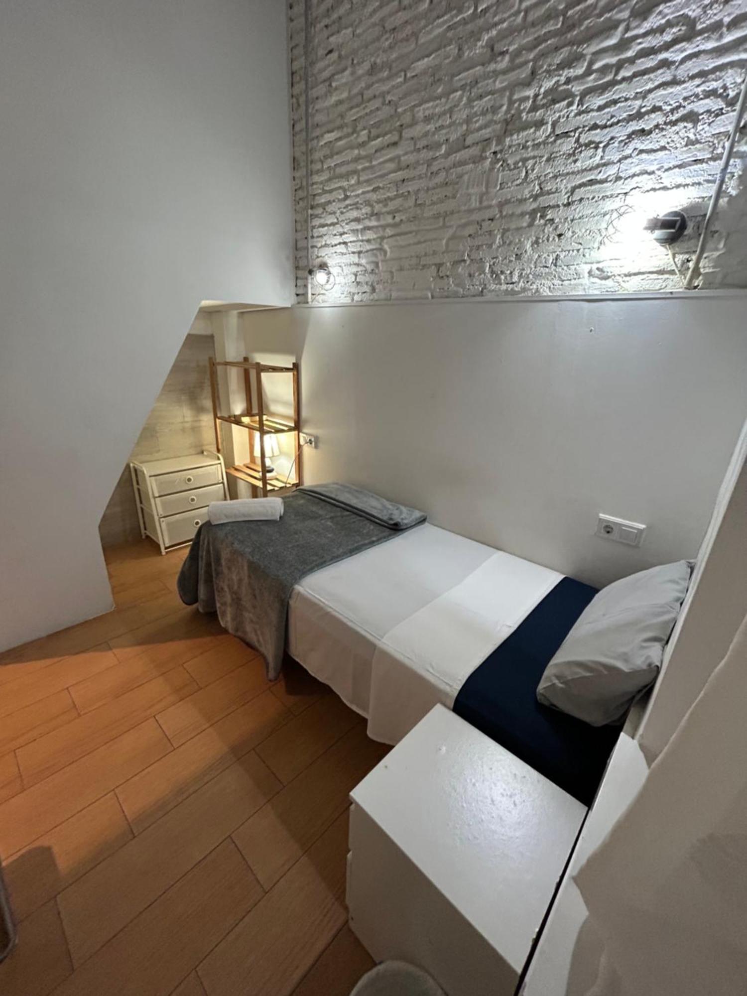 Airbhouse Private Rooms & Apartments Seville Ngoại thất bức ảnh